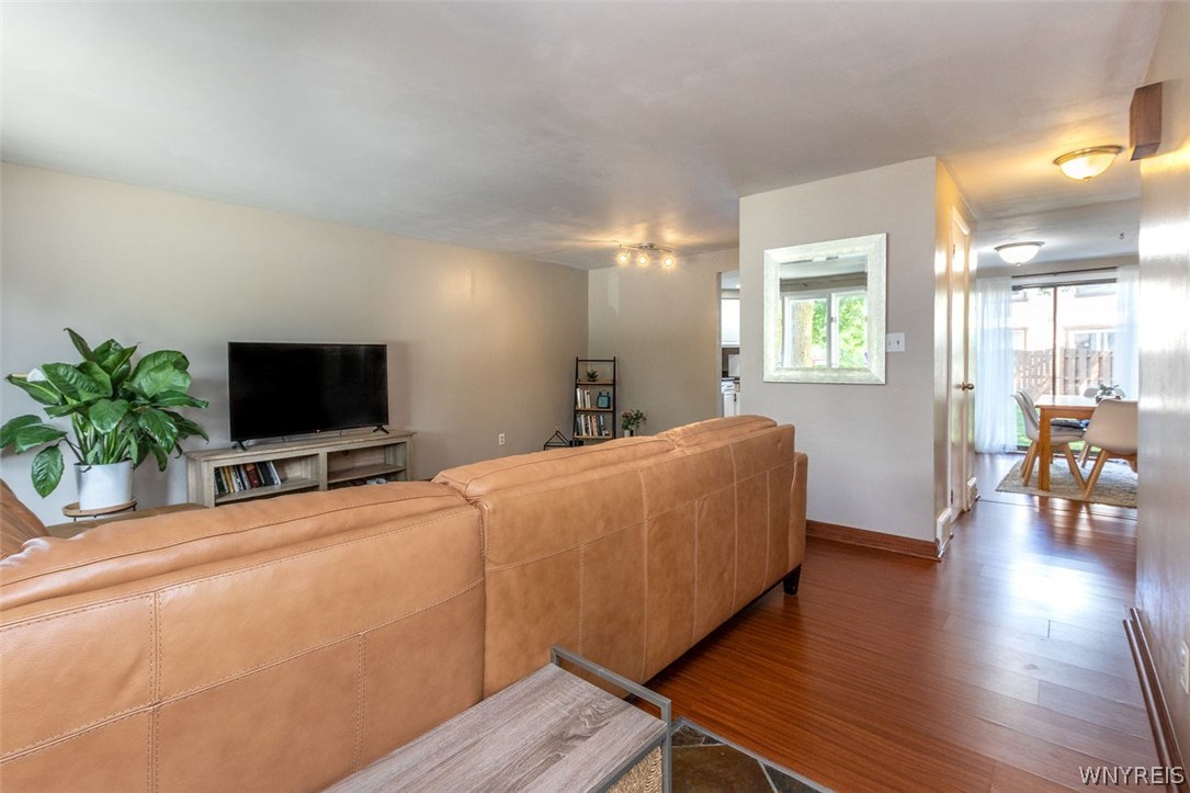 351 Charlesgate Circle Amherst, NY 14051 - Photo 5 of 40