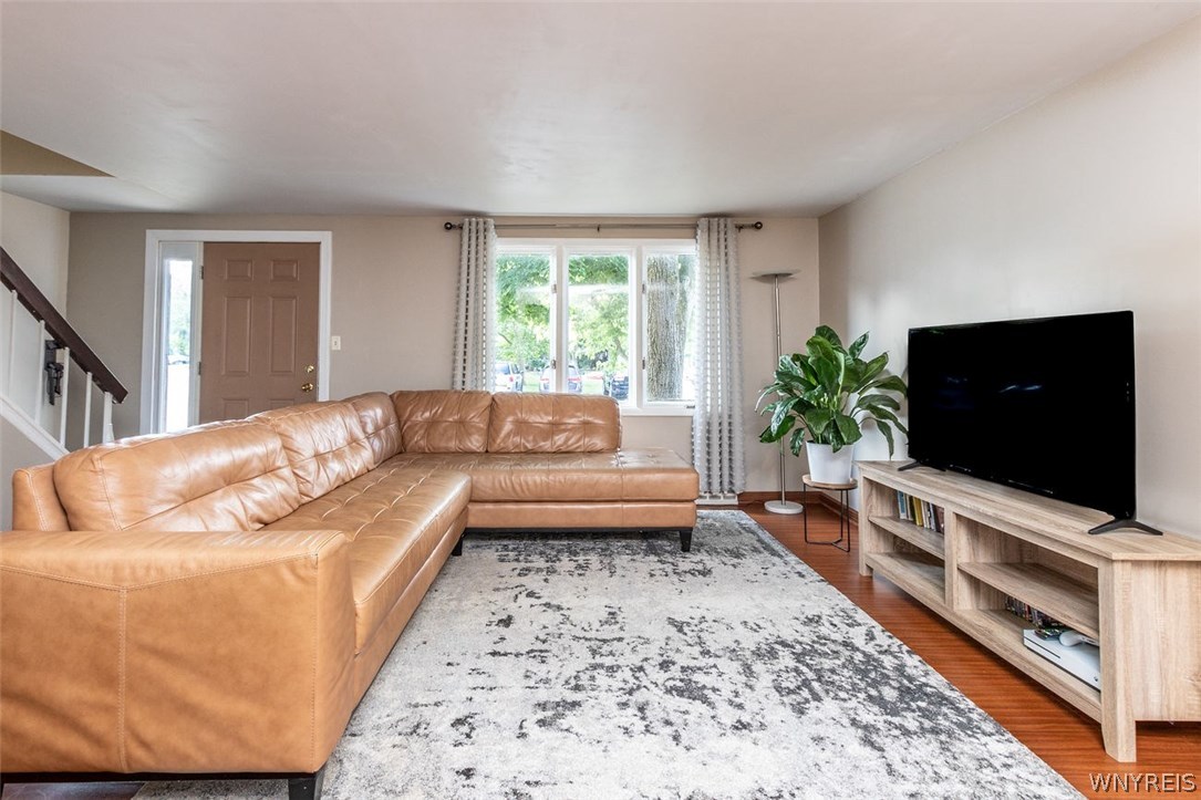 351 Charlesgate Circle Amherst, NY 14051 - Photo 7 of 40