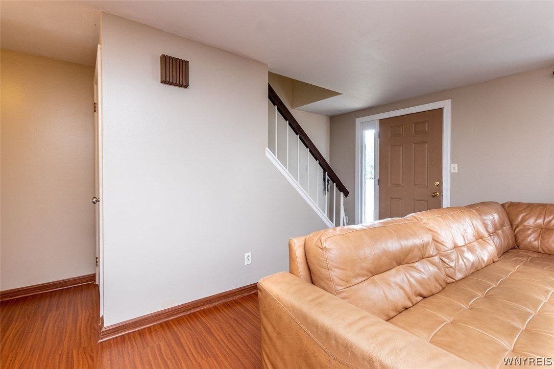 351 Charlesgate Circle Amherst, NY 14051 - Photo 8 of 40