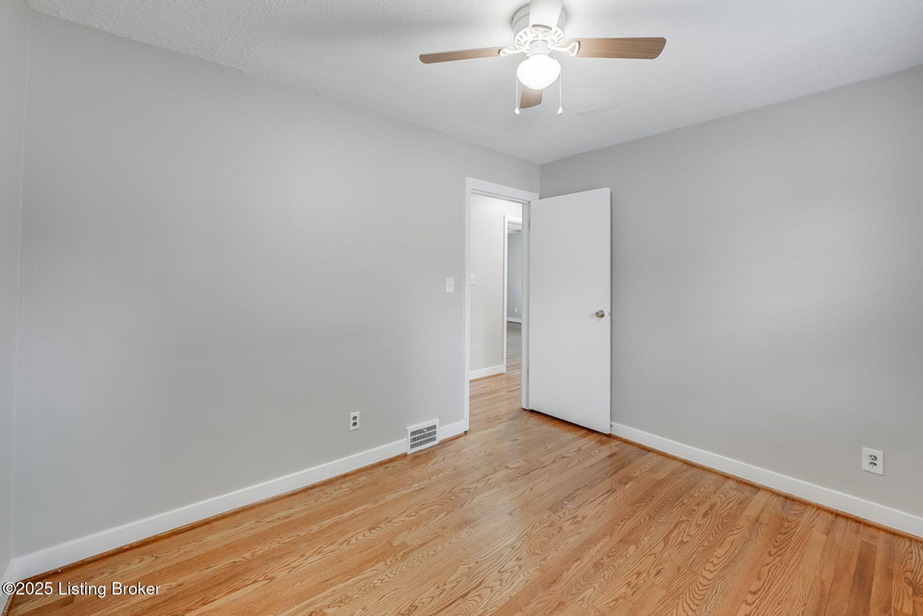210 Sage Road Louisville, KY 40207 - Photo 17 of 38 photo_online_023