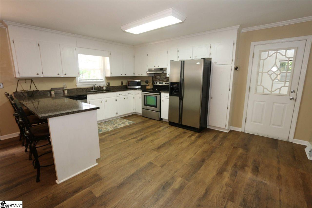 210 Ashmore Bridge Road Mauldin, SC 29662 - Photo 5 of 24 Gallery Image 5
