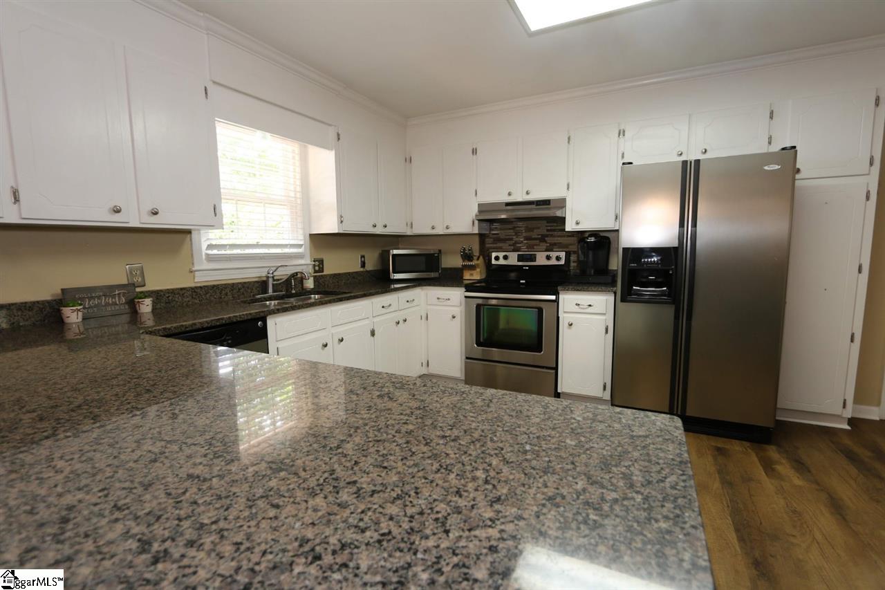 210 Ashmore Bridge Road Mauldin, SC 29662 - Photo 6 of 24 Gallery Image 6