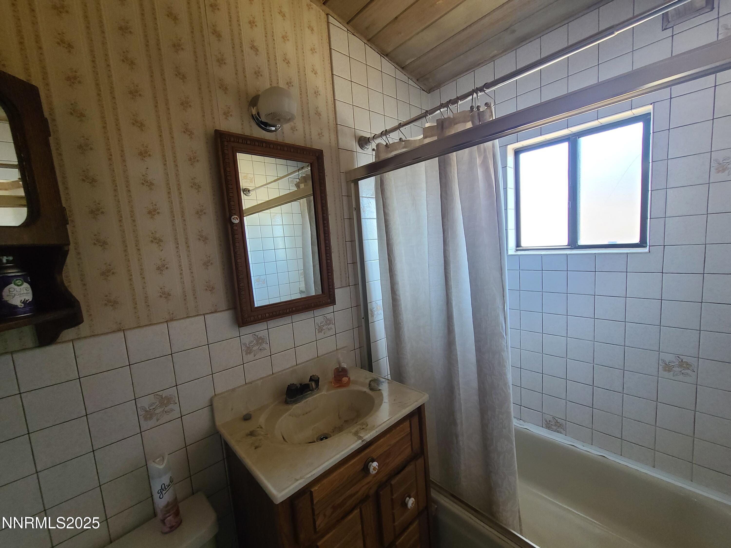 720 Stoker Avenue Reno, NV 89503 - Photo 15 of 22 bathroom 1