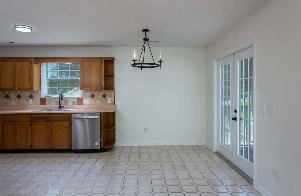 2321 Standifer Gap Road Chattanooga, TN 37421 - Photo 5 of 37 5