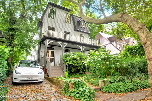 $1,200,000 | Undisclosed Address | Silver Lake