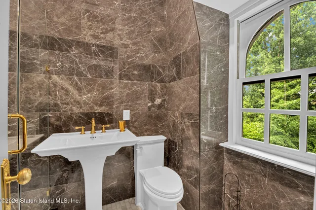 $1,200,000 | Undisclosed Address | Silver Lake