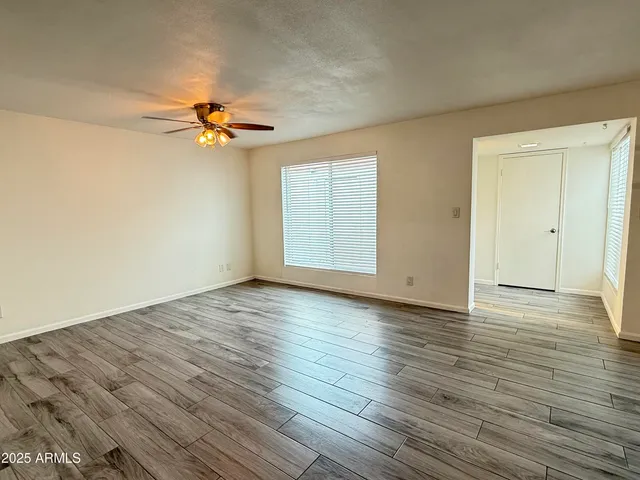 $1,895 | 13617 North 24th Avenue, Phoenix, AZ 85029