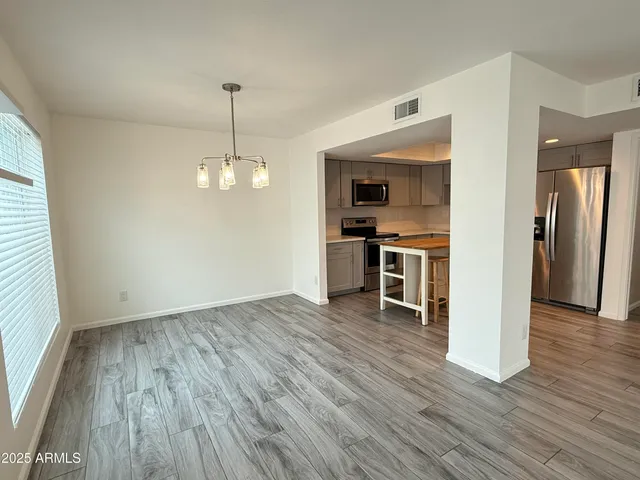 $1,895 | 13617 North 24th Avenue, Phoenix, AZ 85029