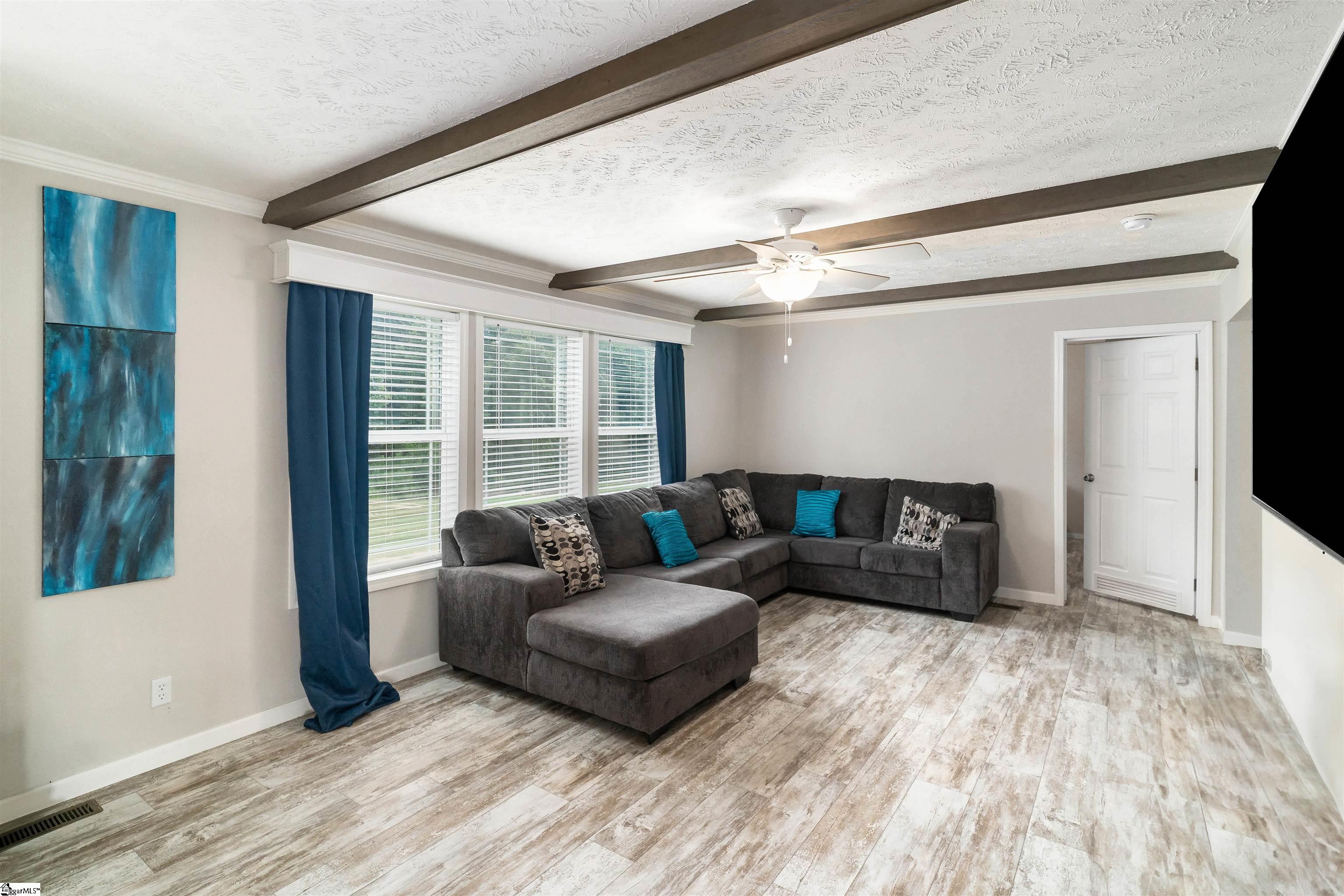 420 Pine Hills Road Woodruff, SC 29388 - Photo 11 of 30