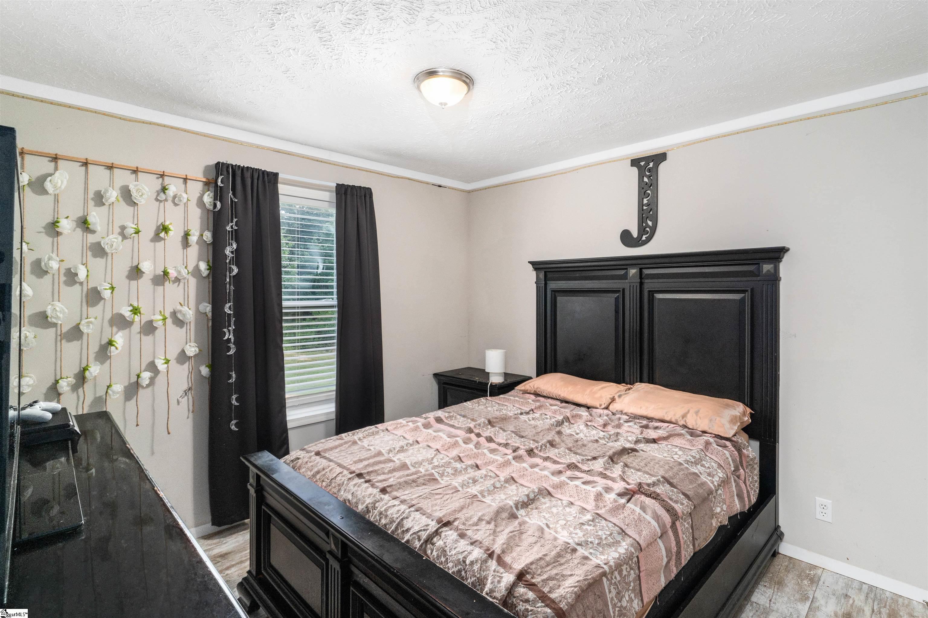 420 Pine Hills Road Woodruff, SC 29388 - Photo 14 of 30