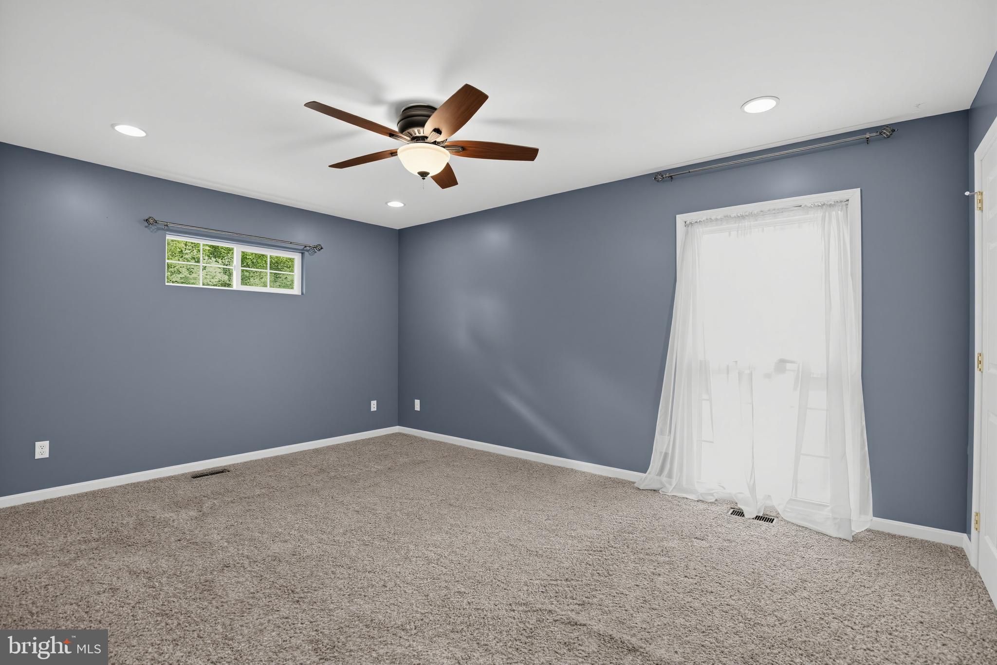 9430 Solomons Island Road North Owings, MD 20736 - Photo 18 of 36 Main Level Primary
