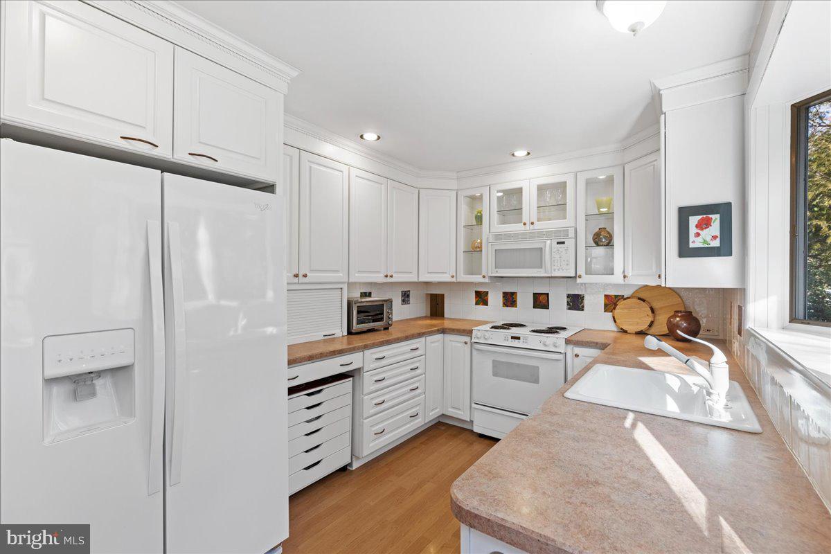 306 Garden Road Oreland, PA 19075 - Photo 12 of 42 Gallery Image 12