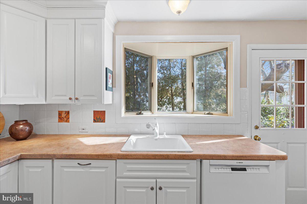 306 Garden Road Oreland, PA 19075 - Photo 14 of 42 Gallery Image 14