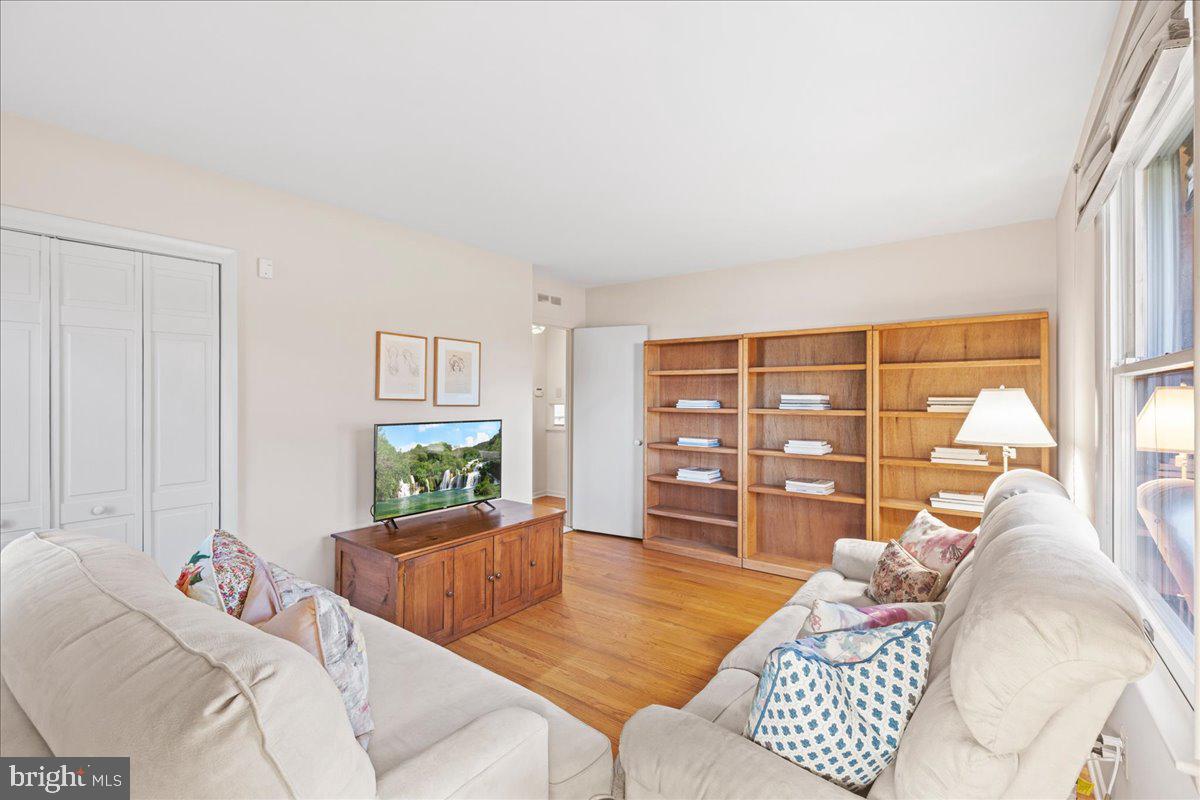 306 Garden Road Oreland, PA 19075 - Photo 17 of 42 Gallery Image 17