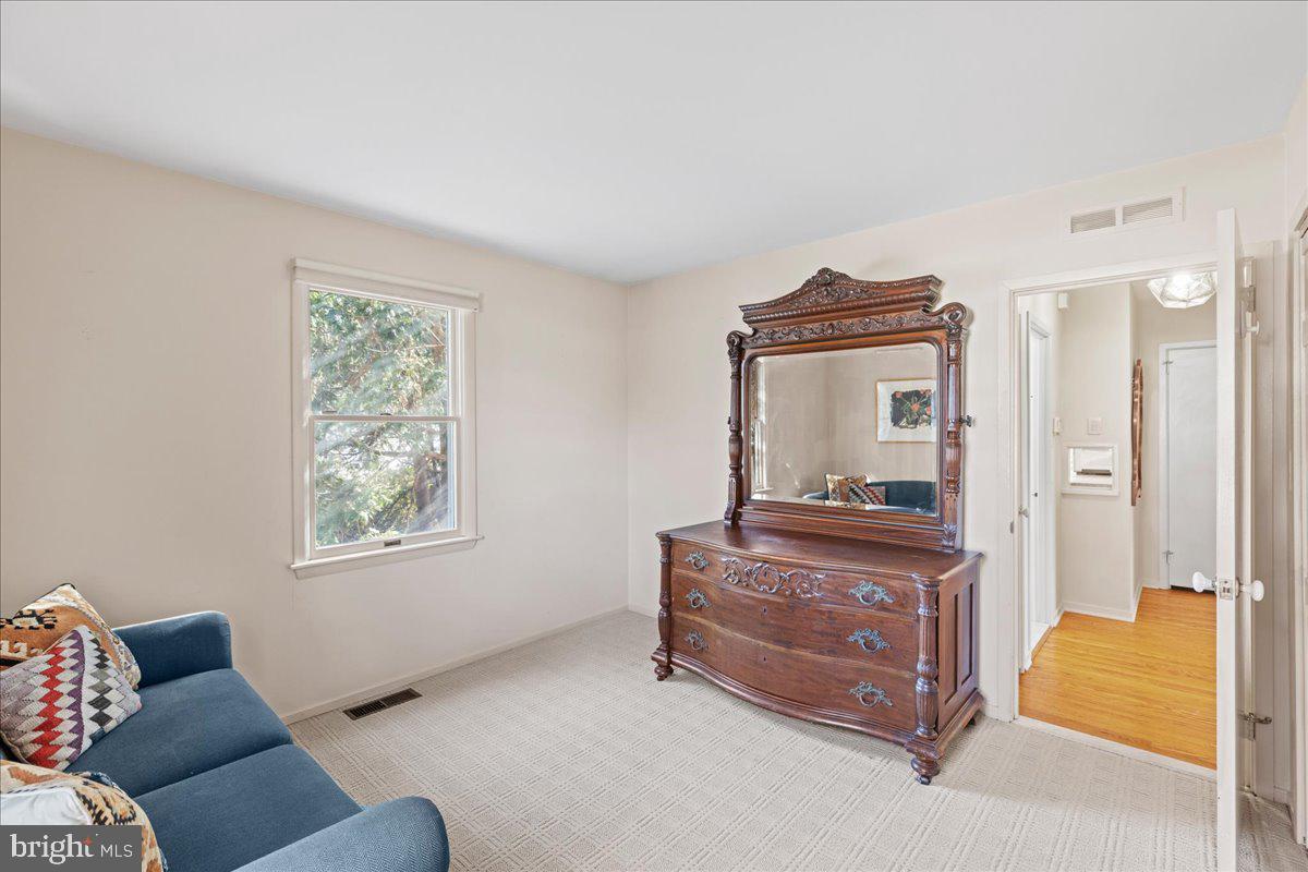 306 Garden Road Oreland, PA 19075 - Photo 20 of 42 Gallery Image 20