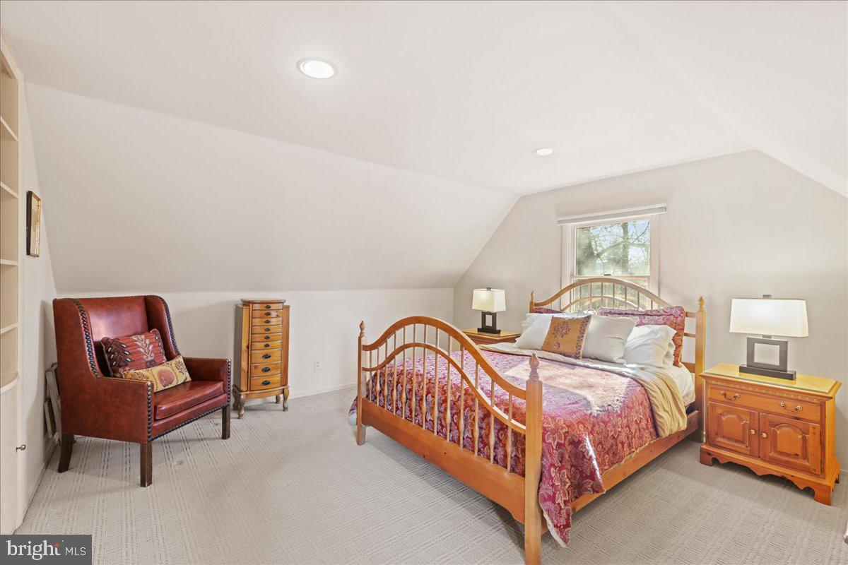 306 Garden Road Oreland, PA 19075 - Photo 27 of 42 Gallery Image 27