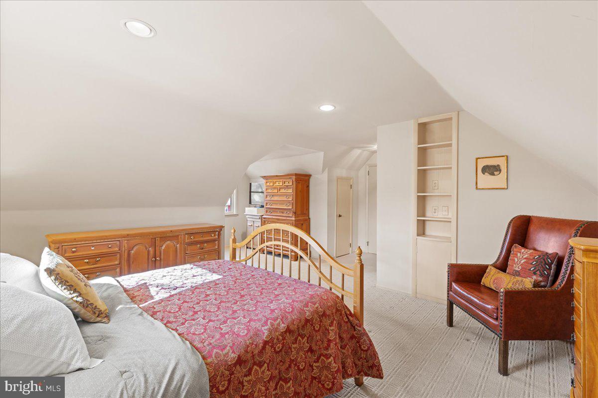 306 Garden Road Oreland, PA 19075 - Photo 29 of 42 Gallery Image 29