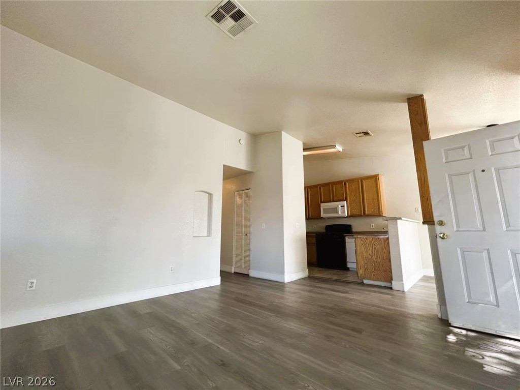 4730 East Craig Road, Unit 2094 Las Vegas, NV 89115 - Photo 3 of 20 Gallery Image 3