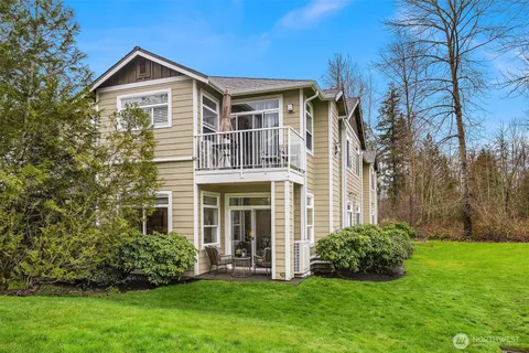 $607,000 | 566 241st Lane Southeast, Sammamish, WA 98074