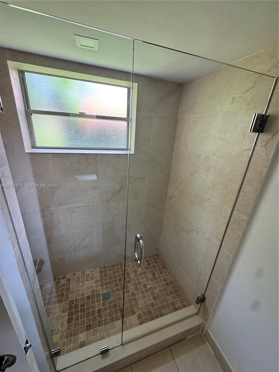 9937 Three Lakes Circle, Unit 14D Boca Raton, FL 33428 - Photo 11 of 22 shower 1