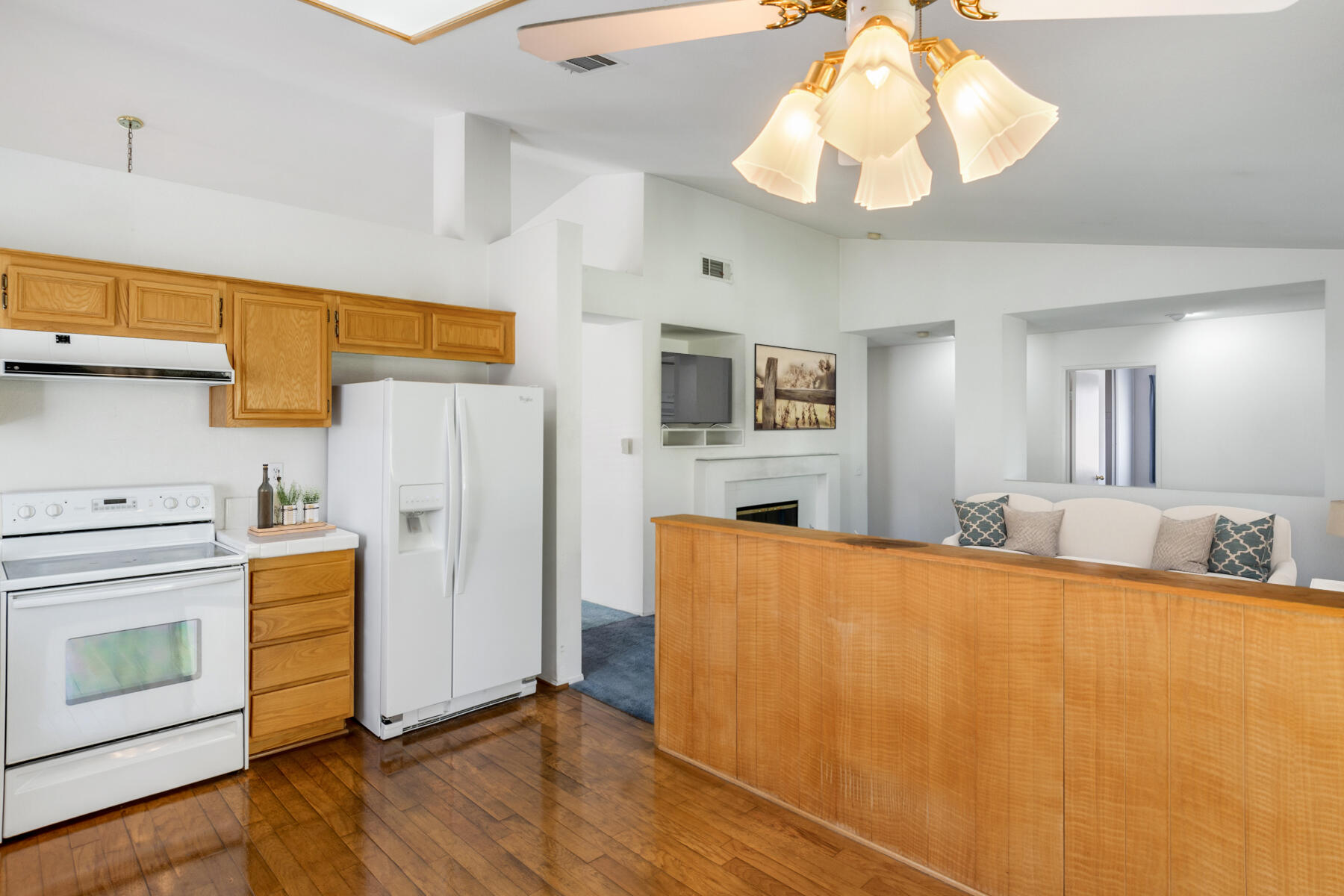 2143 Colunga Street Colton, CA 92324 - Photo 9 of 26 Kitchen