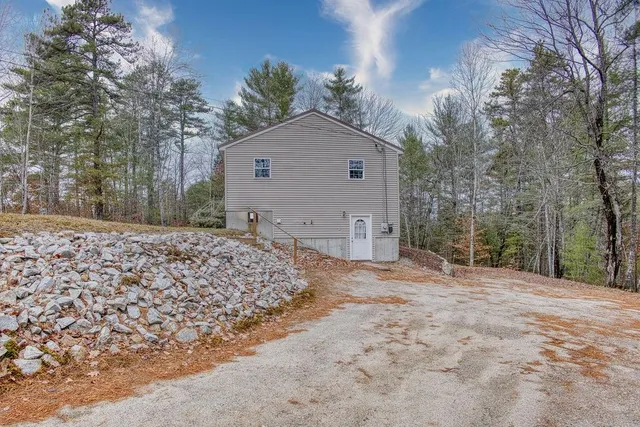 $389,000 | 375 Pine River Road, Effingham, NH 03882