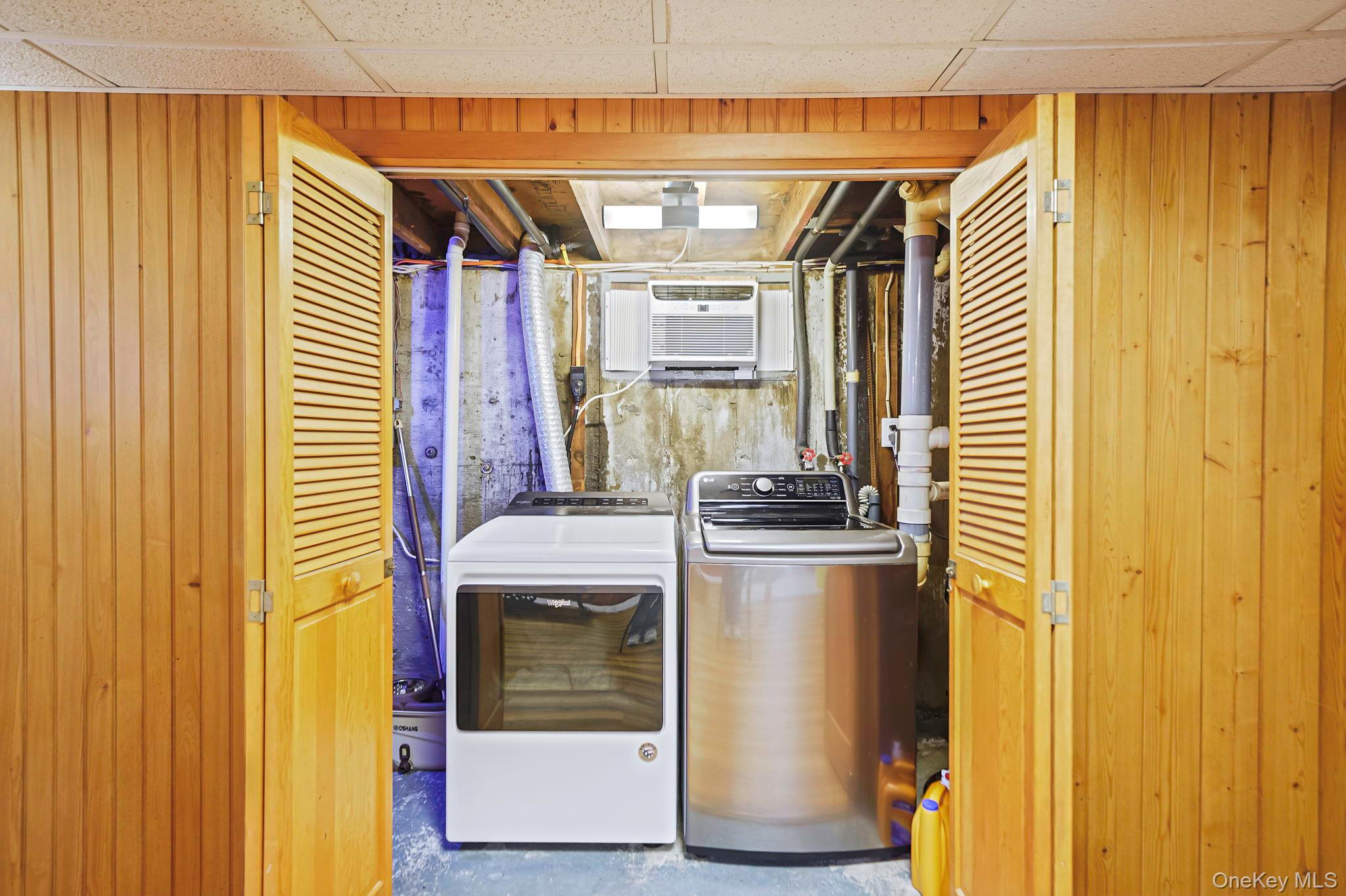 6 Hillside Road Sound Beach, NY 11789 - Photo 26 of 31