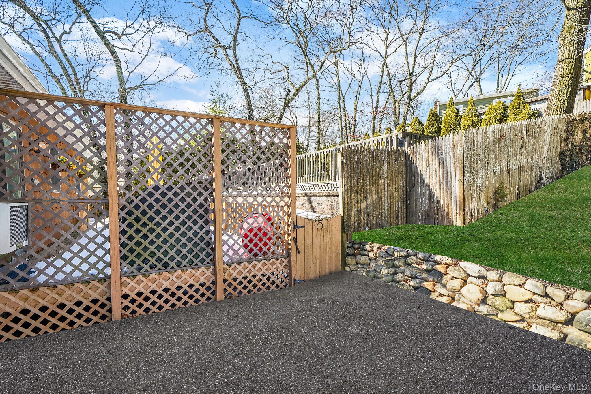 6 Hillside Road Sound Beach, NY 11789 - Photo 29 of 31