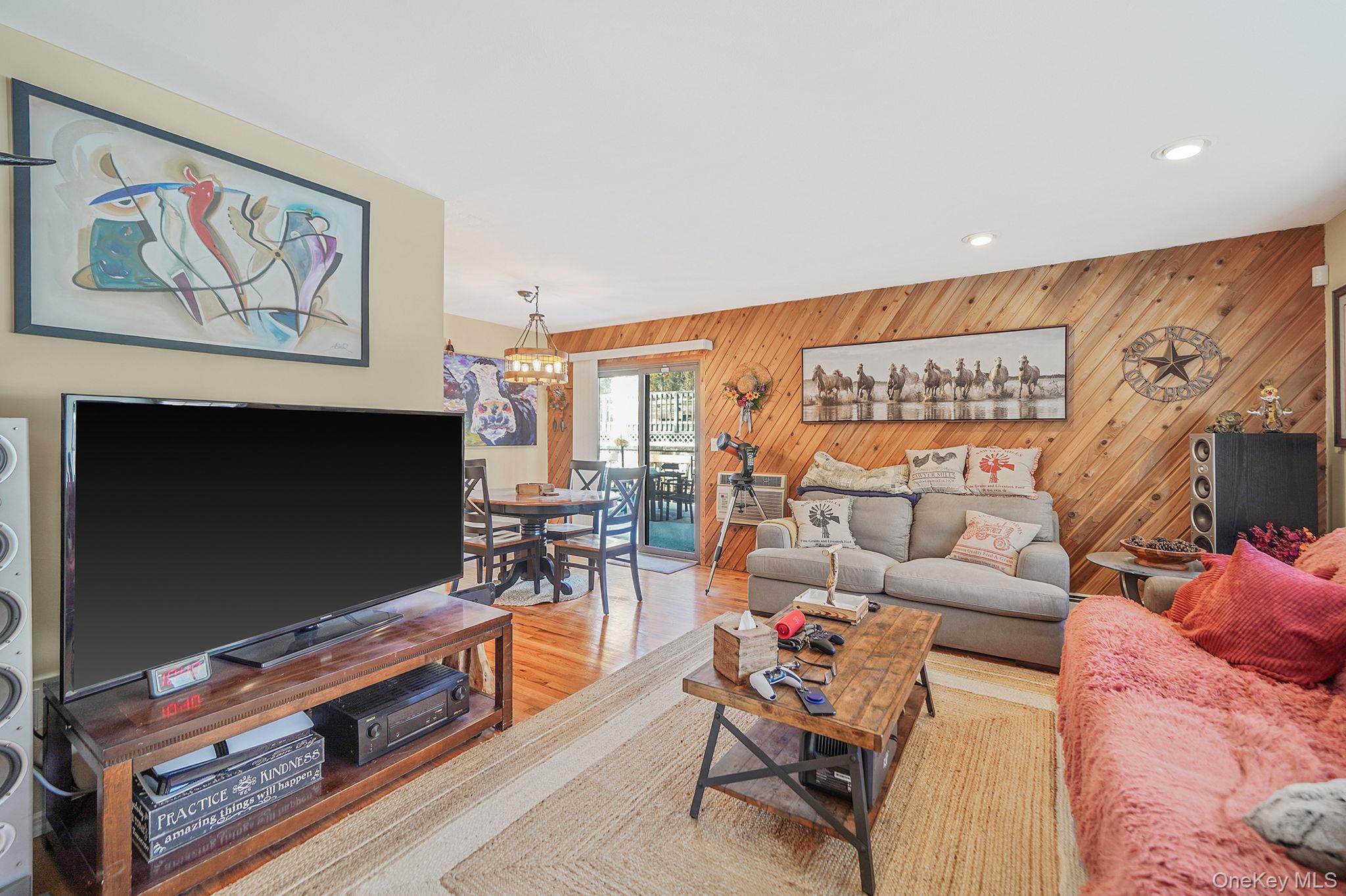 6 Hillside Road Sound Beach, NY 11789 - Photo 7 of 31