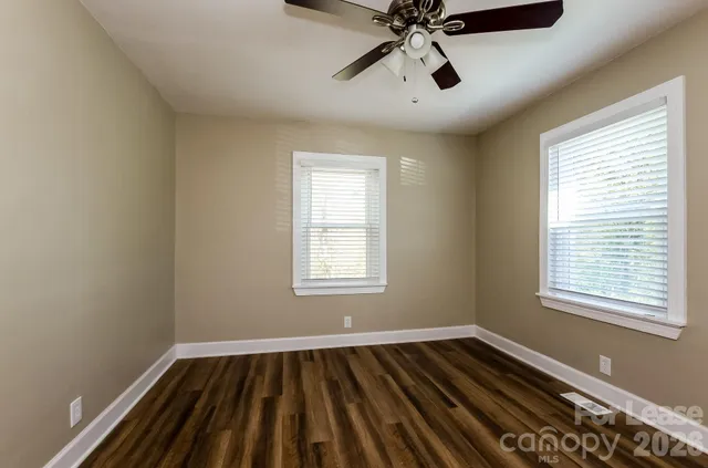 $1,760 | 928 Holland Avenue, Charlotte, NC 28206