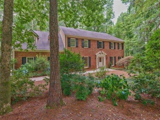 9335 Huntcliff Trace Atlanta, GA 30350 - Photo 4 of 113
