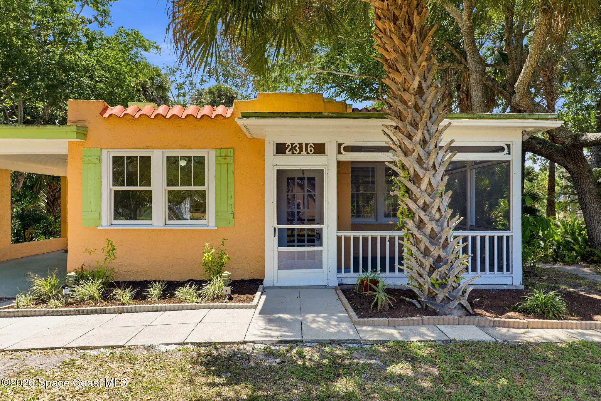 2316 Country Club Road Melbourne, FL 32901 - Photo 6 of 48 6-web-or-mls-Melbourne_Country_Club_Dr_0