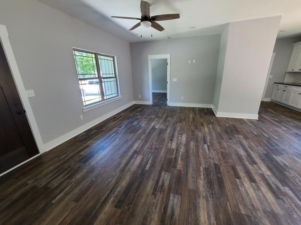1503 Crabtree Road Hixson, TN 37343 - Photo 2 of 10 1503 Crabtree 2