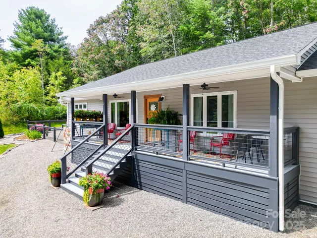 a view of a chair with sitting area