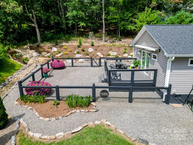 a view of a house with a outdoor space