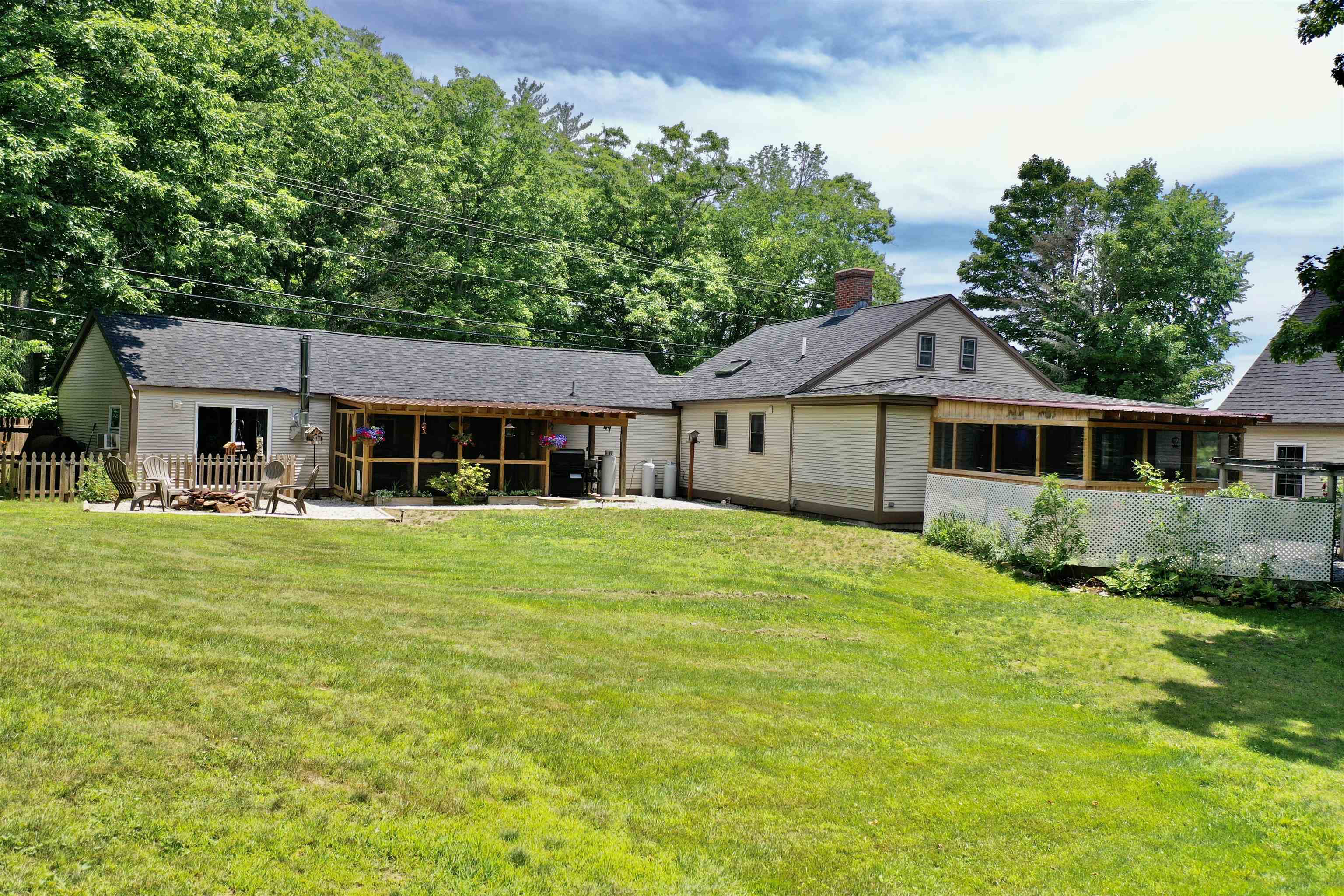 261 Catamount Road Northwood, NH 03261 - Photo 5 of 40