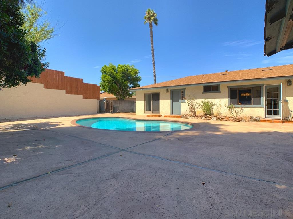 10733 Del Rio Road Spring Valley, CA 91978 - Photo 13 of 25