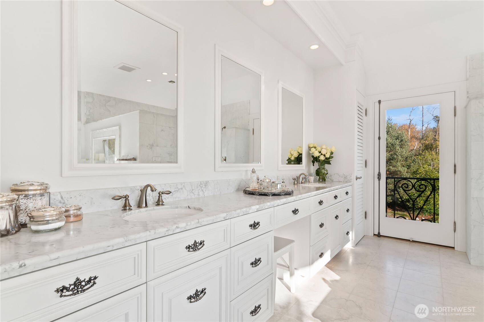4205 Southwest Point Robinson Road Vashon, WA 98070 - Photo 16 of 40 Gallery Image 16