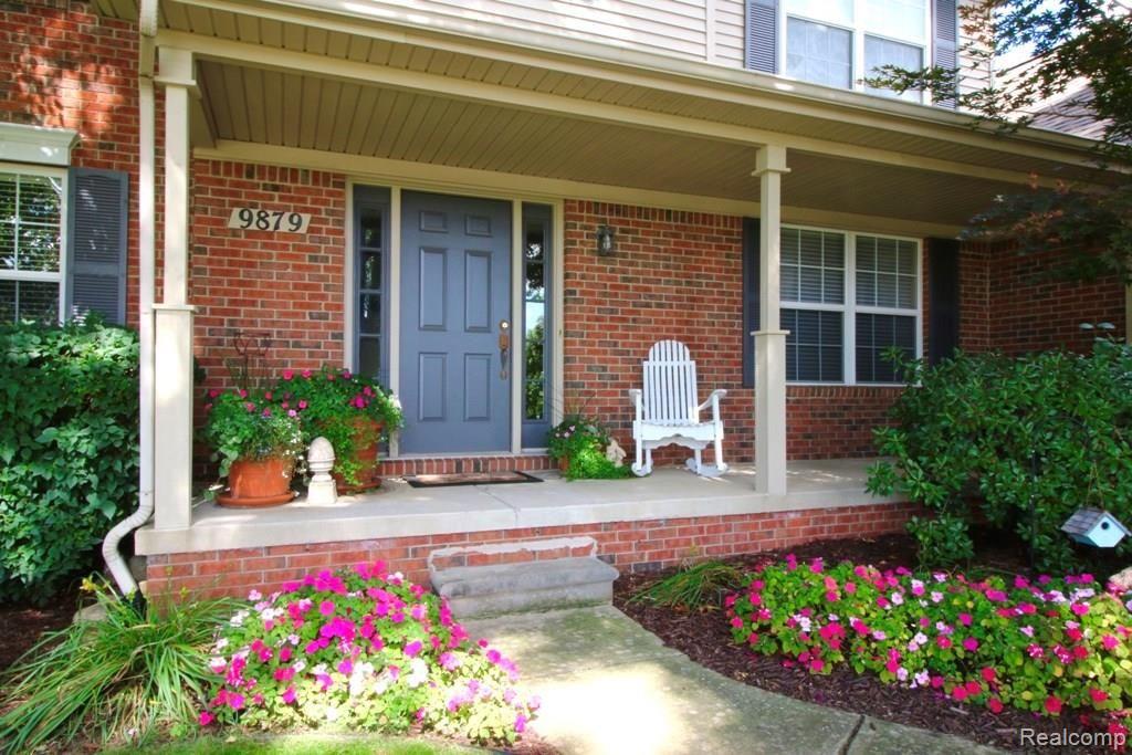 9879 Viewcrest Court Howell, MI 48843 - Photo 2 of 33 fullsizeoutput_380a.jpeg