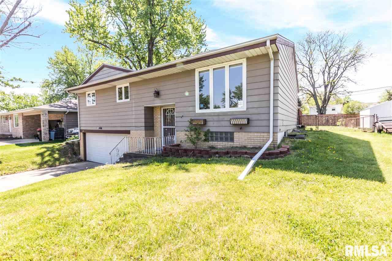 2302 West Overhill Road Peoria, IL 61615 - Photo 3 of 33 Gallery Image 3