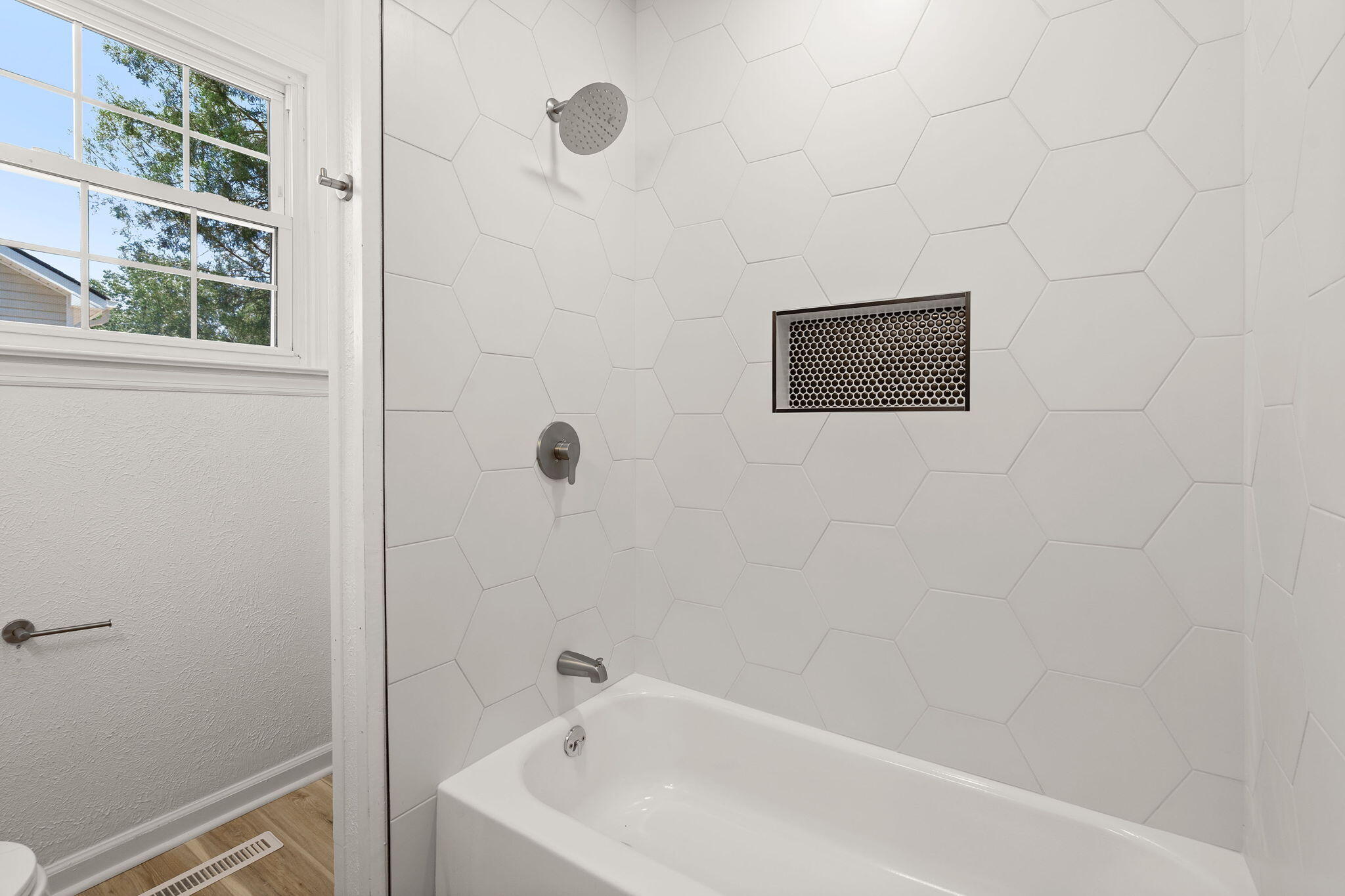 110 Warren Street Moncks Corner, SC 29461 - Photo 7 of 25 23