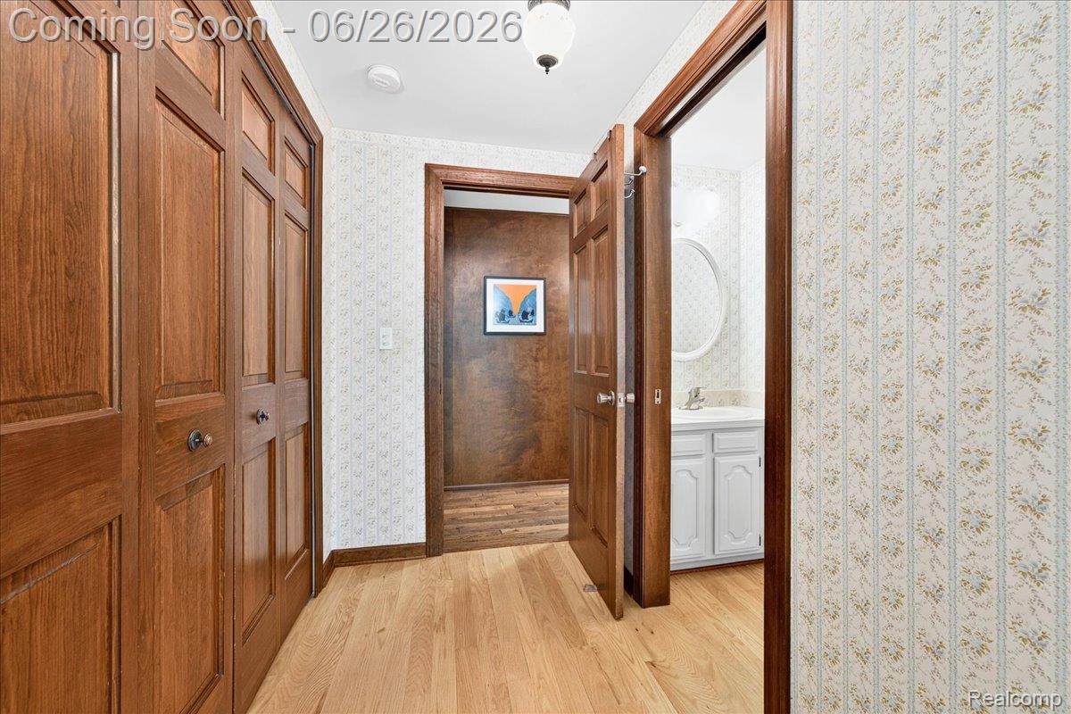 29498 East River Road Grosse Ile, MI 48138 - Photo 37 of 66 Bedroom #3 with Half Bathroom