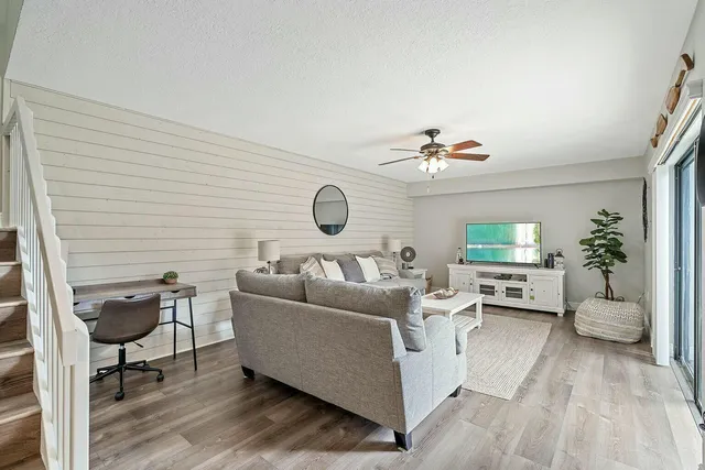 $3,000 | 2020 20th Court, Jupiter, FL 33477