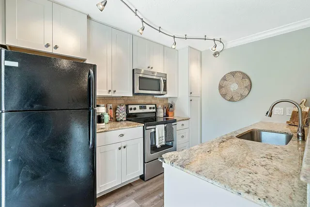 $3,000 | 2020 20th Court, Jupiter, FL 33477