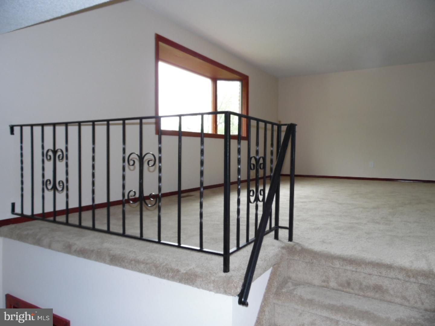 101 Hartford Road Sewell, NJ 08080 - Photo 5 of 24
