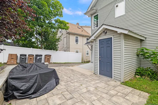 $3,300 | 21 Quintard Terrace, Stamford, CT 06902