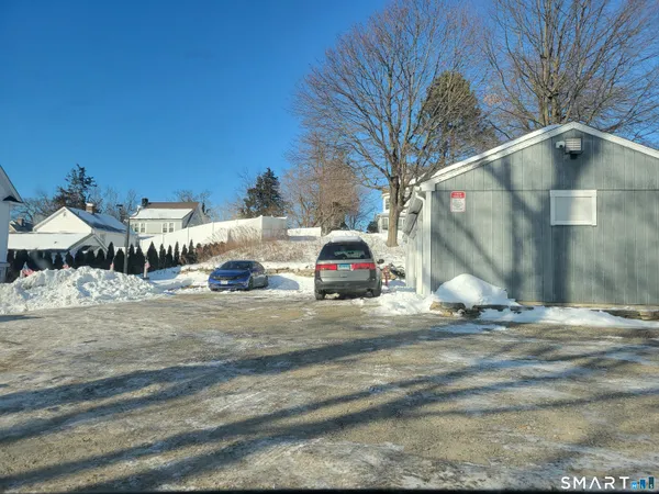 $3,300 | 21 Quintard Terrace, Stamford, CT 06902