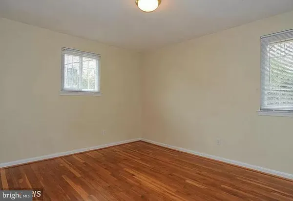 $3,600 | 8707 Greystone Place, Alexandria, VA 22309