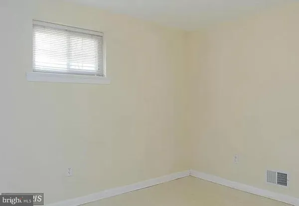 $3,600 | 8707 Greystone Place, Alexandria, VA 22309