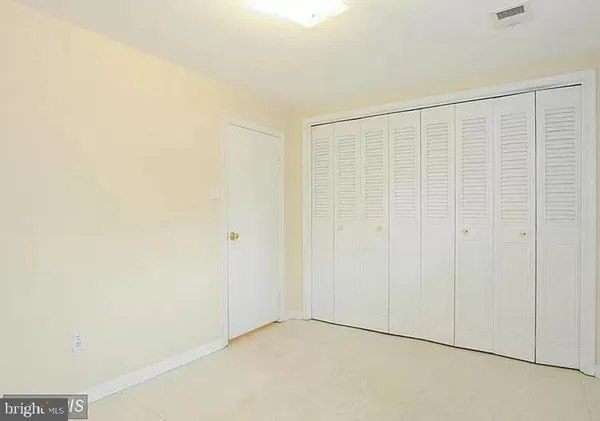 $3,600 | 8707 Greystone Place, Alexandria, VA 22309